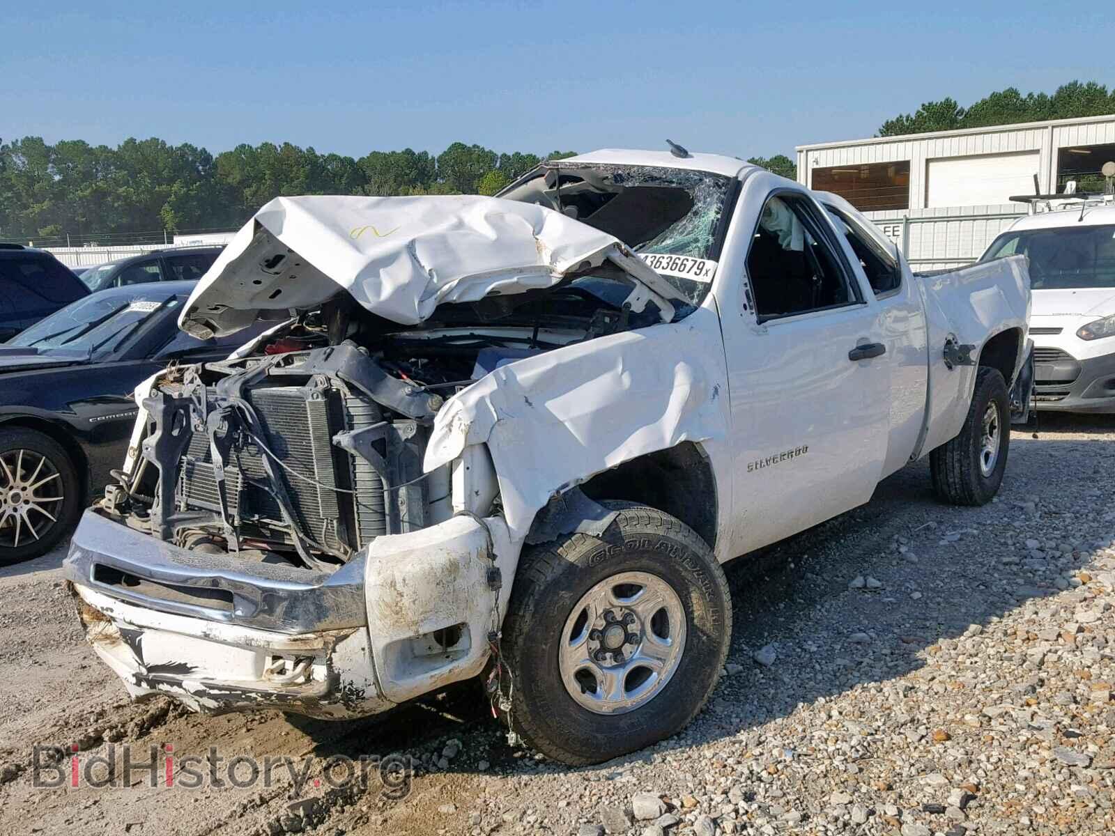 2011 CHEVROLET SILVERADO - VIN: 1GCRKSE35BZ256889 - Фото 2