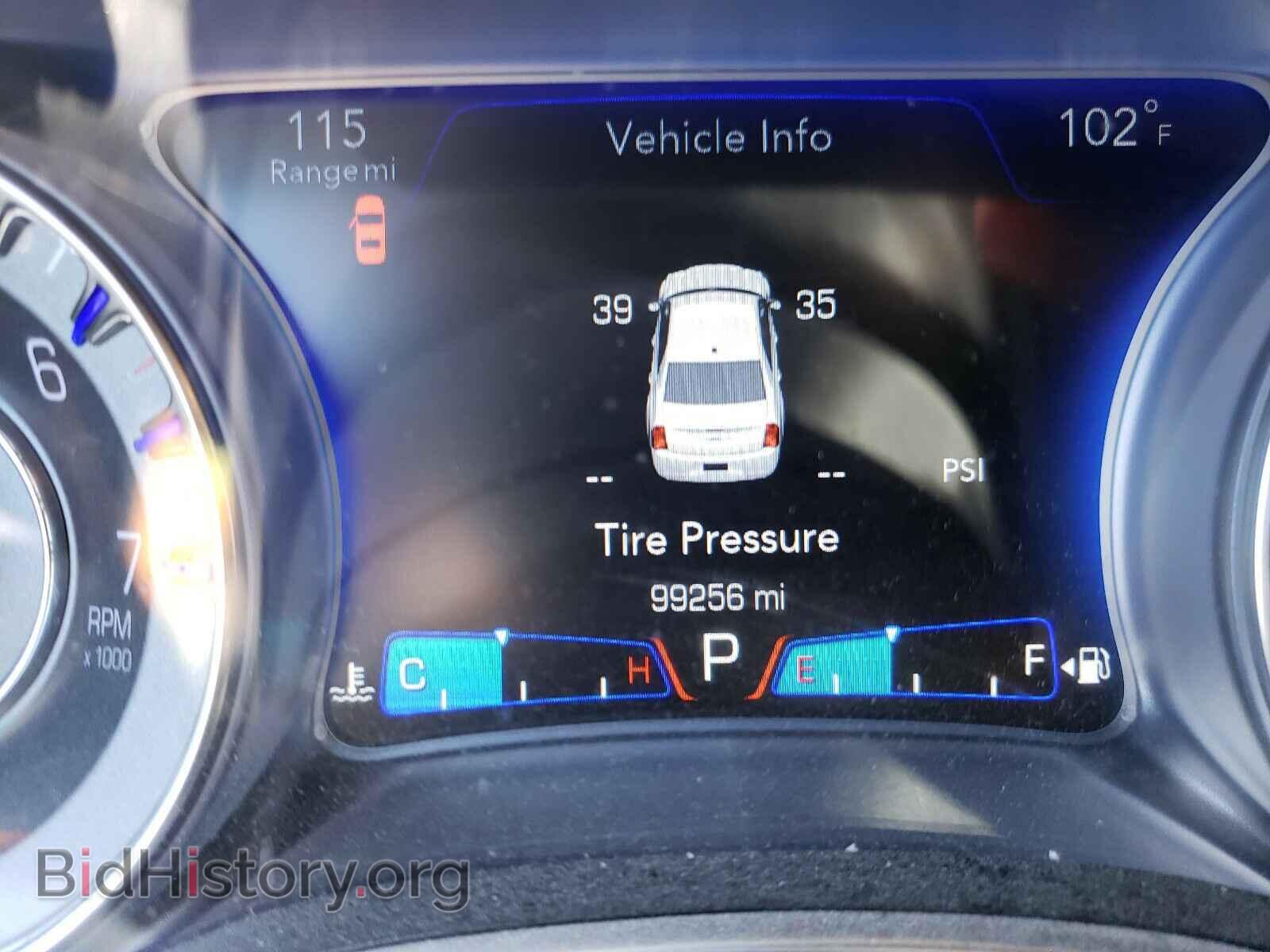 2017 CHRYSLER 300 - VIN: 2C3CCAAG7HH647447 - Фото 8