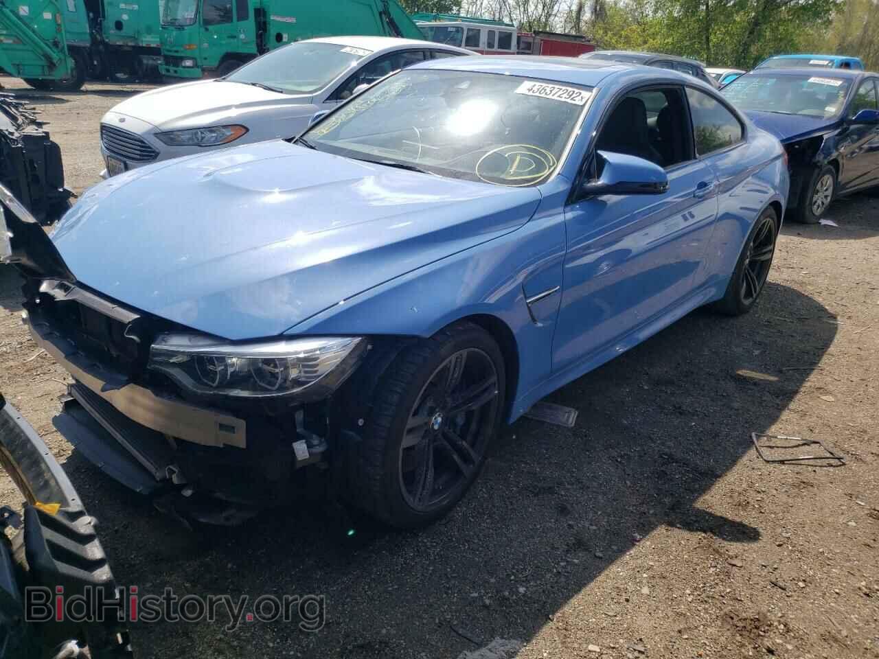 2015 BMW M4 - VIN: WBS3R9C57FK329105 - Фото 2