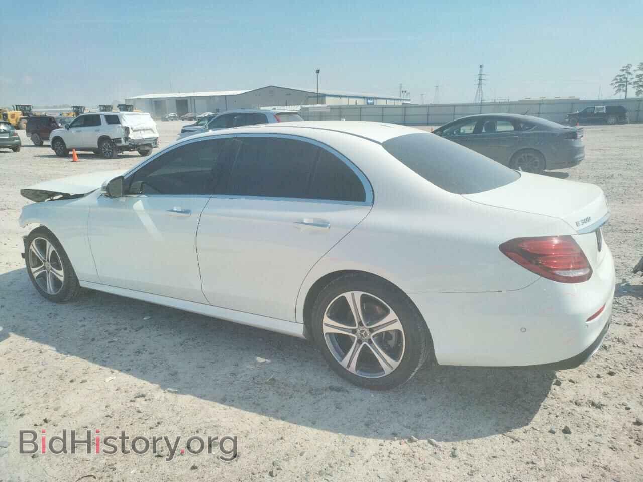 2019 MERCEDES-BENZ E-CLASS - VIN: WDDZF4JB0KA577479 - Фото 2