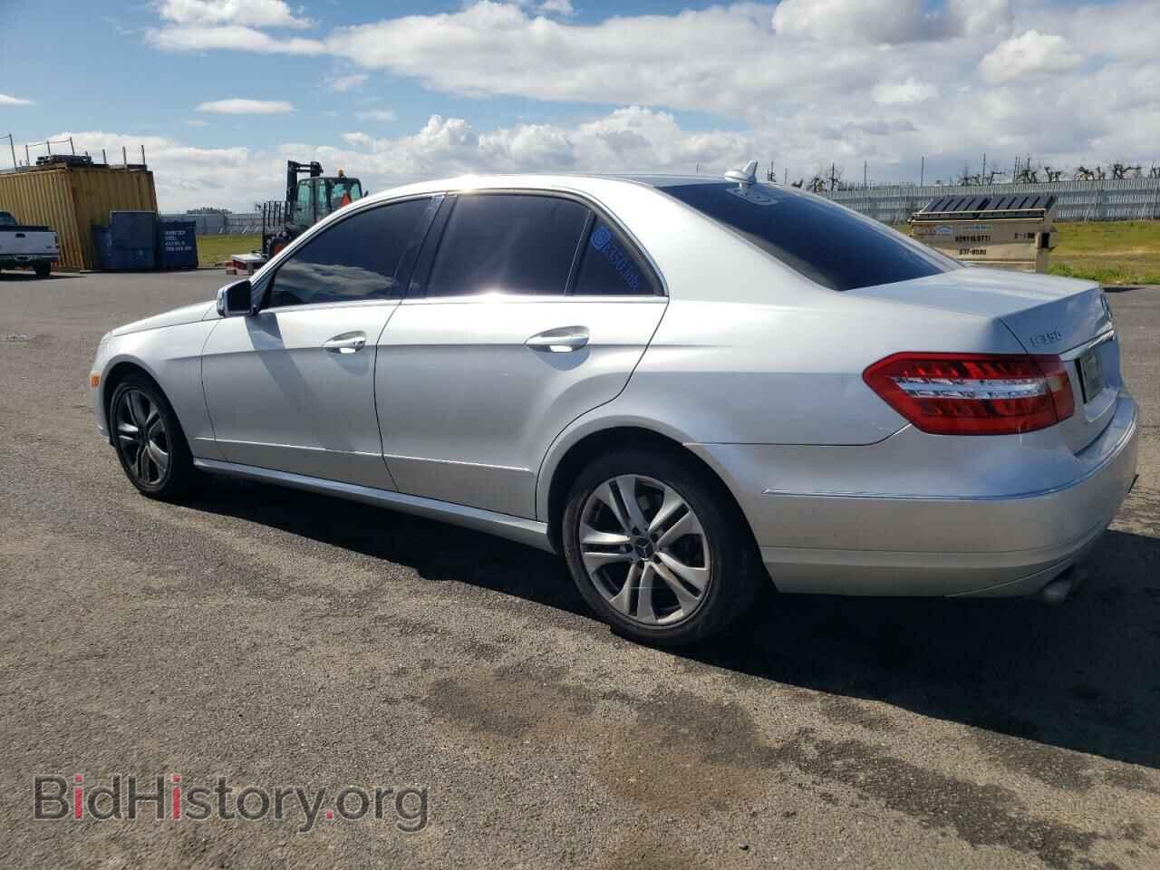 2011 MERCEDES-BENZ E-CLASS - VIN: WDDHF5GB9BA465062 - Фото 2