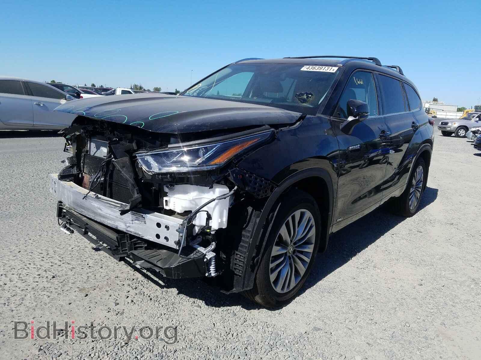 2021 TOYOTA HIGHLANDER - VIN: 5TDEBRCH7MS021985 - Photo 2