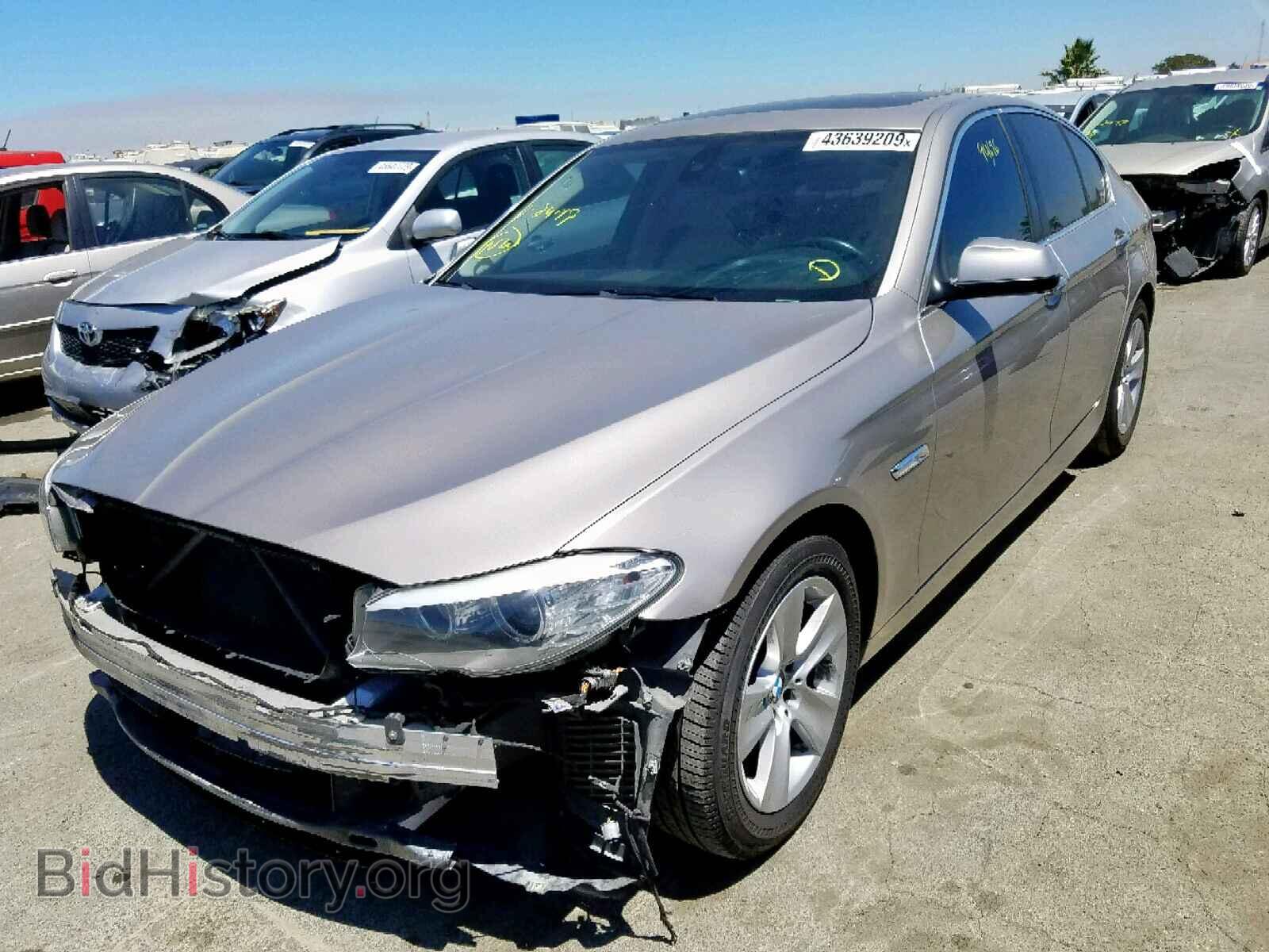 2011 BMW 5 SERIES - VIN: WBAFR1C59BC737385 - Фото 2