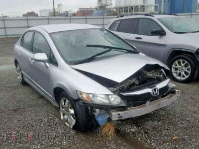 2010 Honda CIVIC LX, серебристый — VIN 19XFA1F52AE020047, Copart