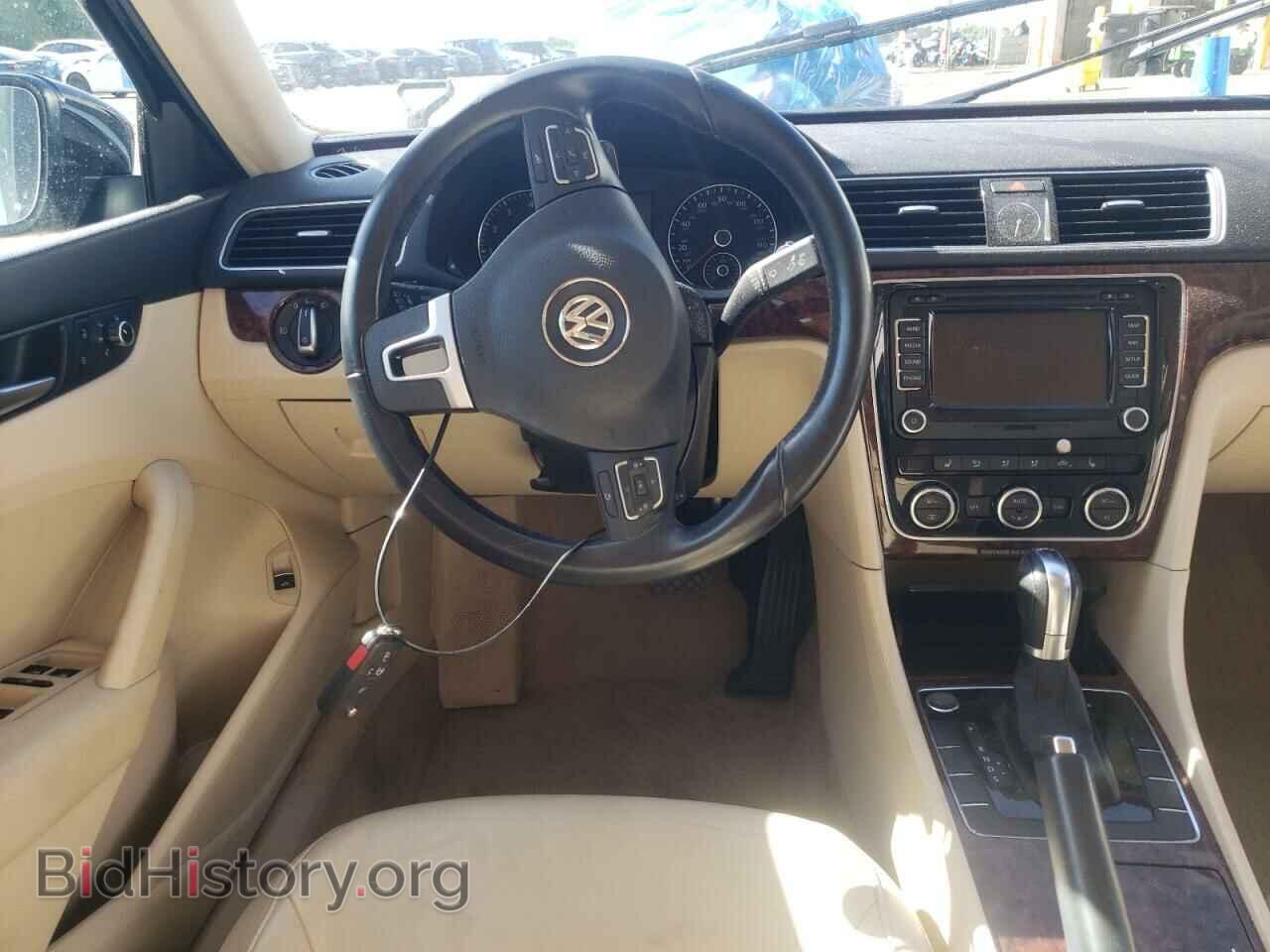 2012 VOLKSWAGEN PASSAT - VIN: 1VWCM7A36CC070704 - Фото 9