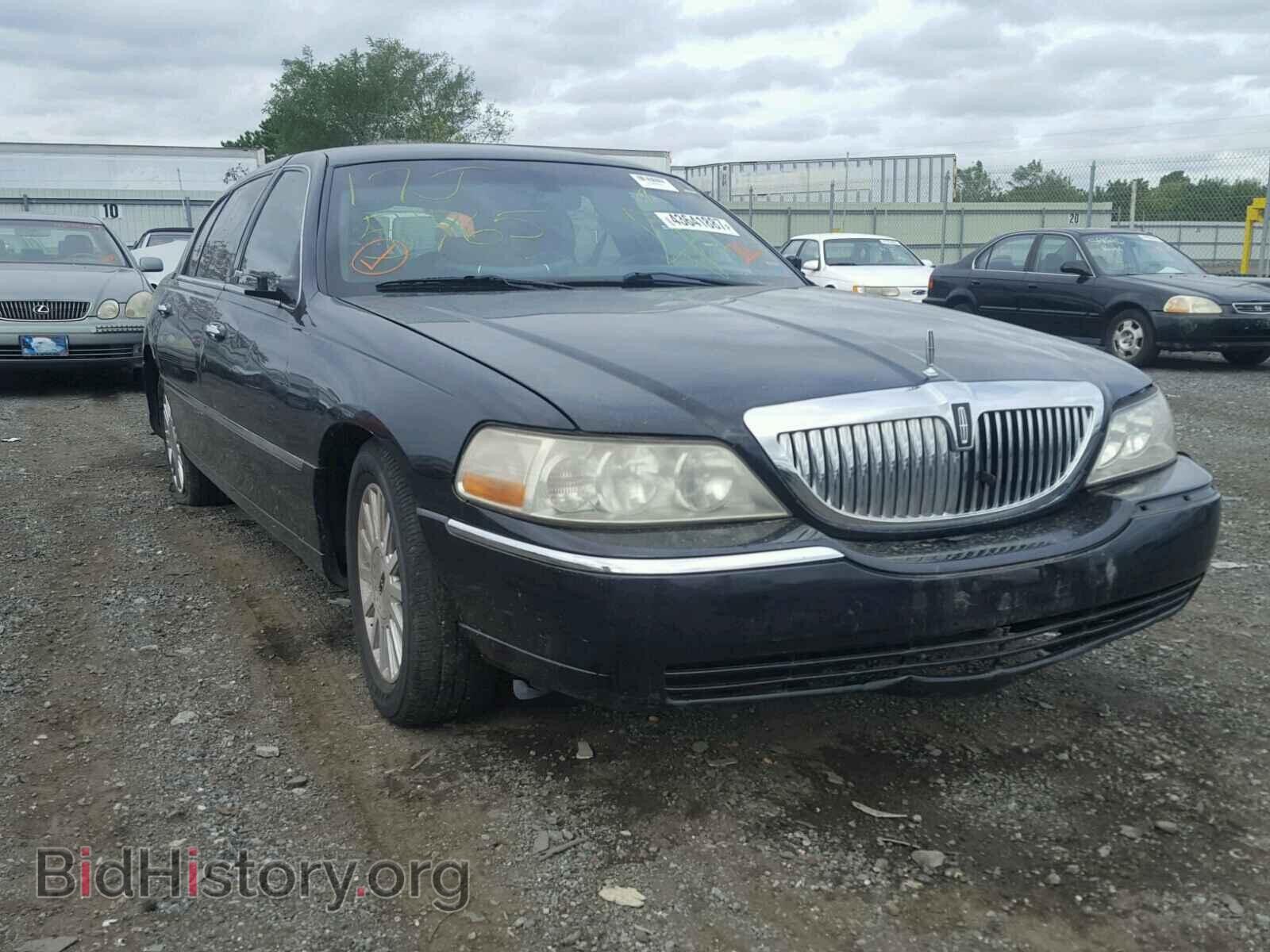 Photo 2LNHM84W38X650938 - LINCOLN TOWNCAR 2008