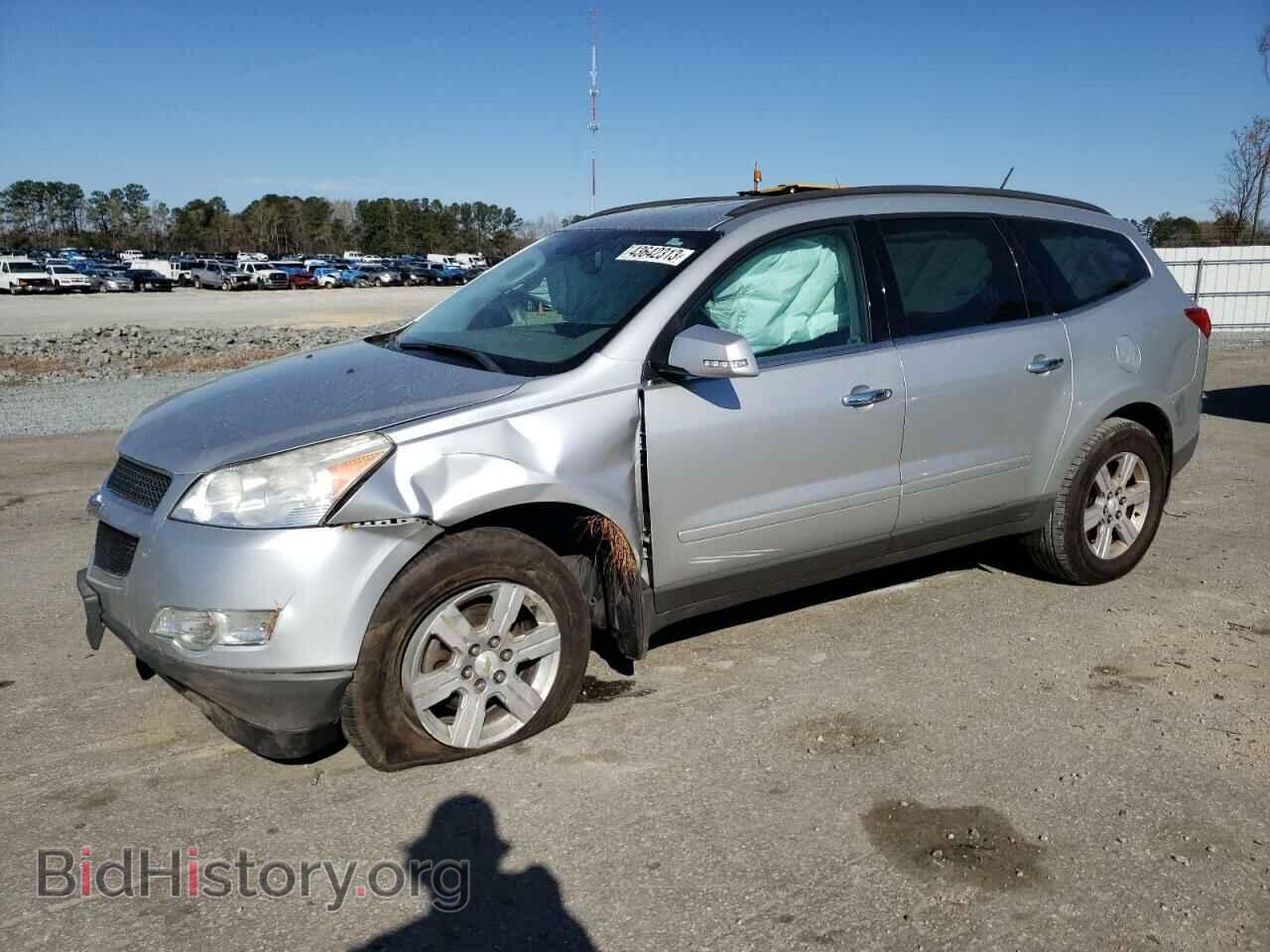 Photo 1GNKRJED8CJ415895 - CHEVROLET TRAVERSE 2012