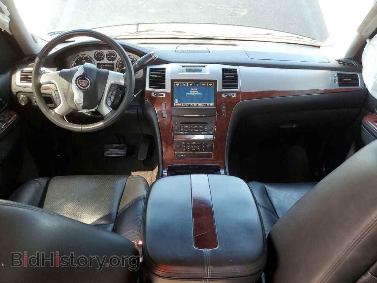 2011 CADILLAC ESCALADE - VIN: 1GYS3AEF1BR324764 - Фото 8