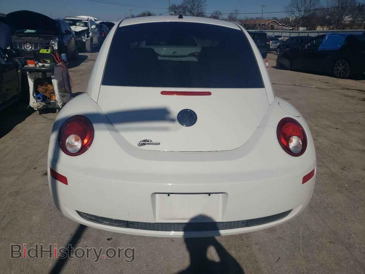 2010 VOLKSWAGEN BEETLE - VIN: 3VWPW3AG1AM008405 - Фото 6