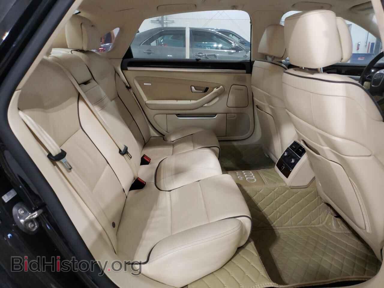 2010 AUDI A8 - VIN: WAURVAFA3AN007539 - Photo 10