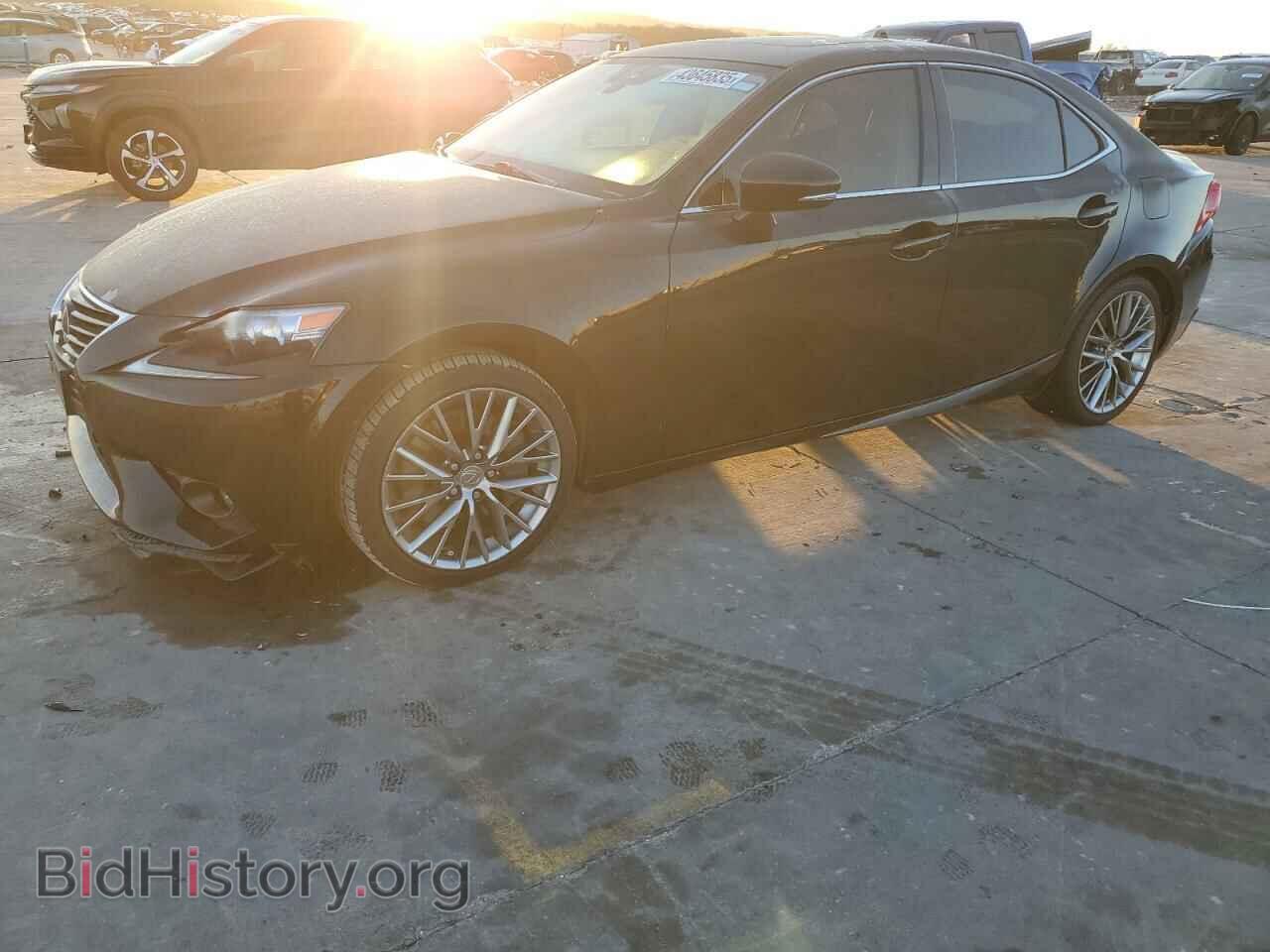 Photo JTHBA1D25G5004502 - LEXUS IS 2016