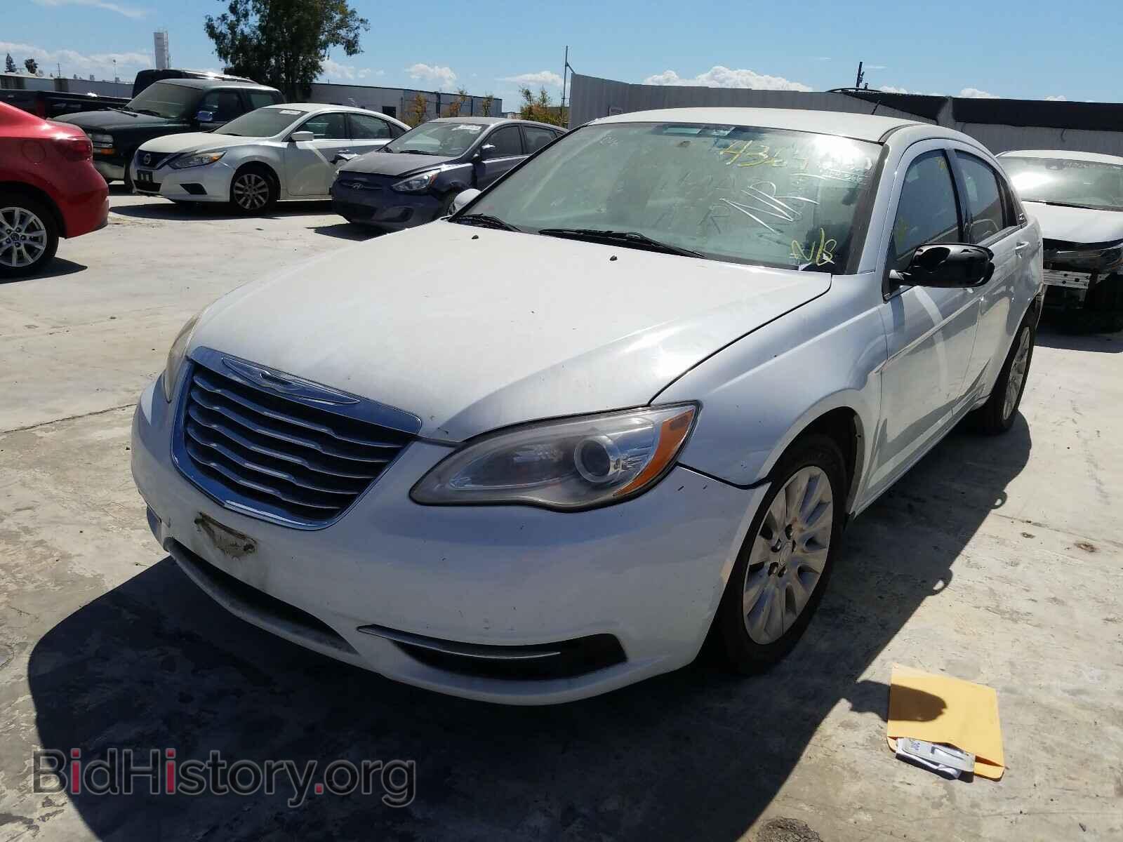 2013 CHRYSLER 200 - VIN: 1C3CCBAG3DN721440 - Фото 2