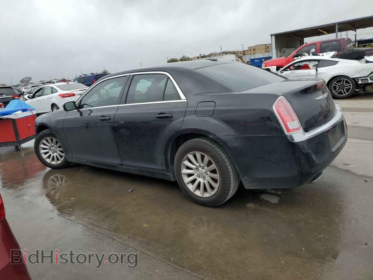 2013 CHRYSLER 300 - VIN: 2C3CCAAG7DH569195 - Фото 2