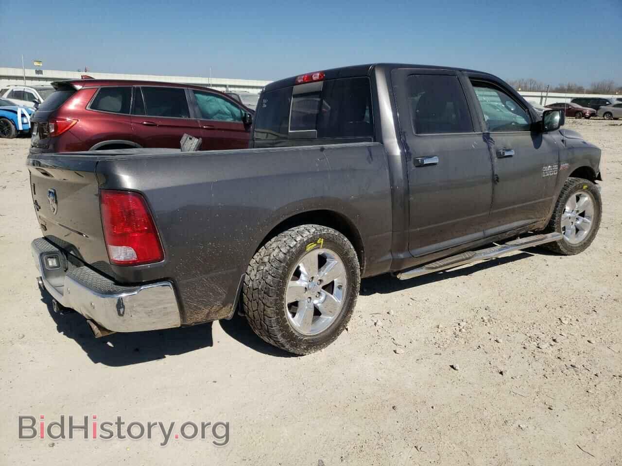 2017 RAM 1500 - VIN: 3C6RR6LT5HG721810 - Фото 3