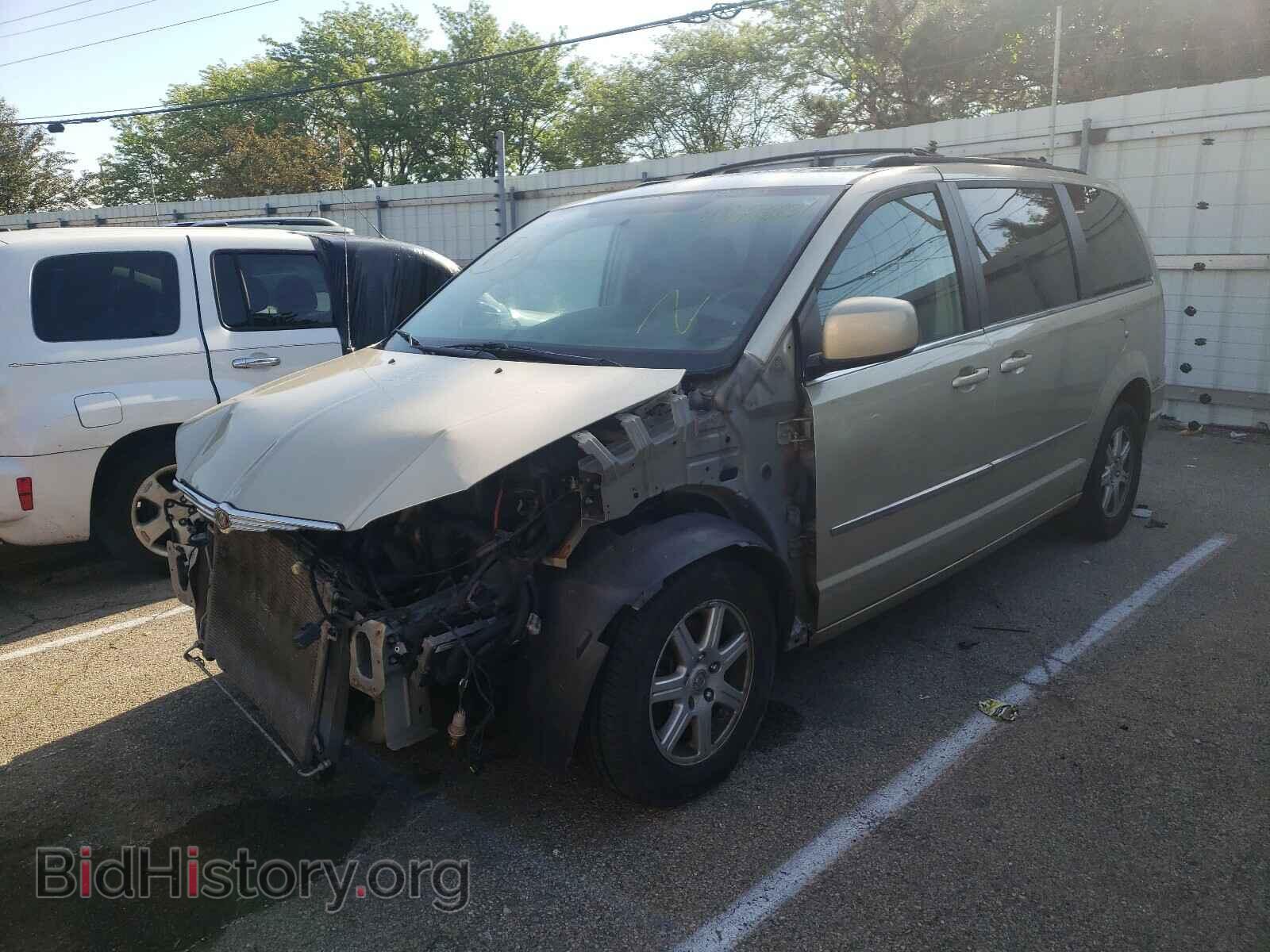 2010 CHRYSLER MINIVAN - VIN: 2A4RR5D17AR240094 - Фото 2