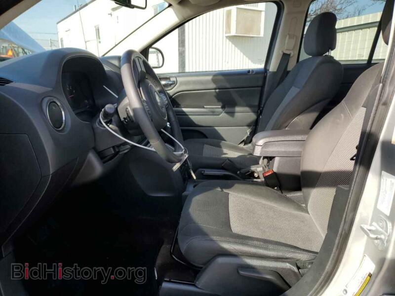 2013 Jeep COMPASS (VIN 1C4NJCEB9DD251323) — фото 7 из 12