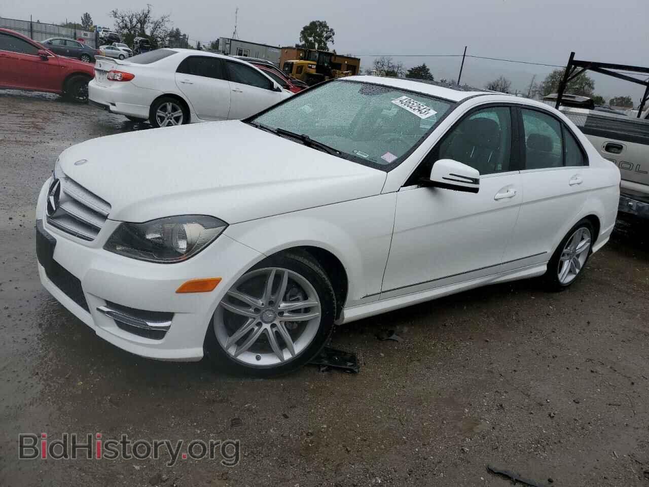 Photo WDDGF4HB3DA855162 - MERCEDES-BENZ C-CLASS 2013