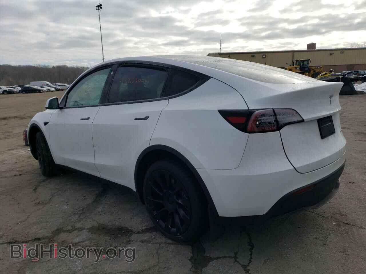 2023 TESLA MODEL Y - VIN: 7SAYGDEE8PA057262 - Фото 2