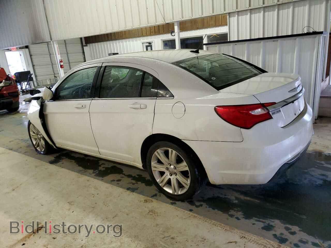 2013 CHRYSLER 200 - VIN: 1C3CCBBB3DN542561 - Фото 2