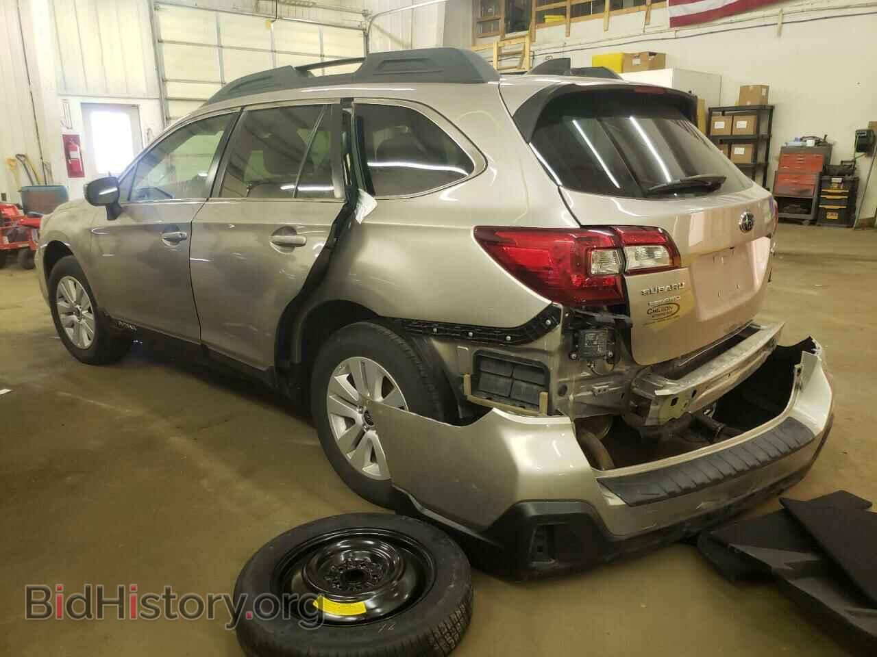 2018 SUBARU OUTBACK - VIN: 4S4BSAFC6J3356040 - Фото 3