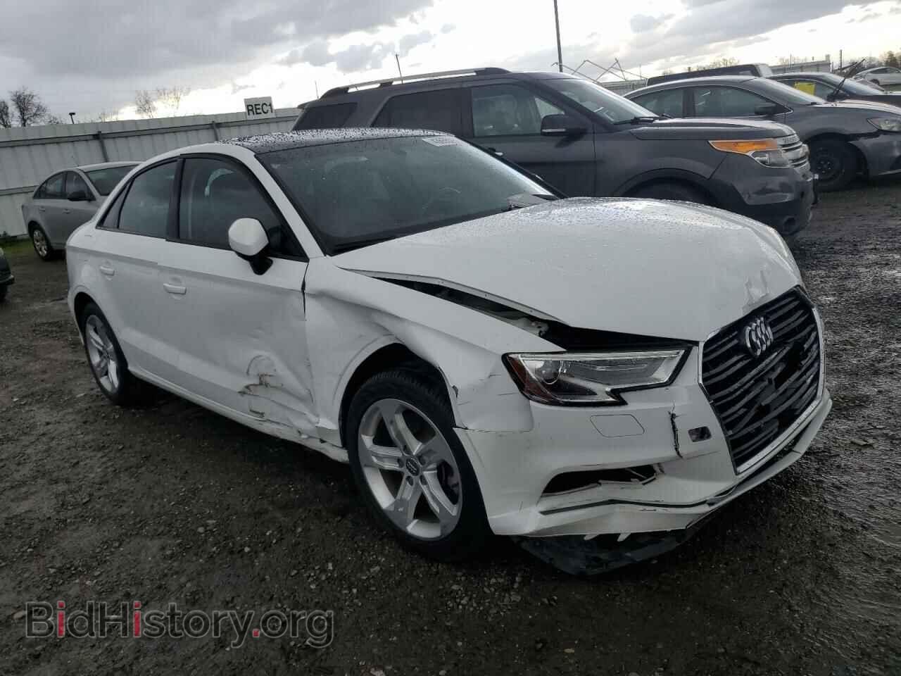 2017 AUDI A3 - VIN: WAUAUGFF0H1047612 - Фото 4