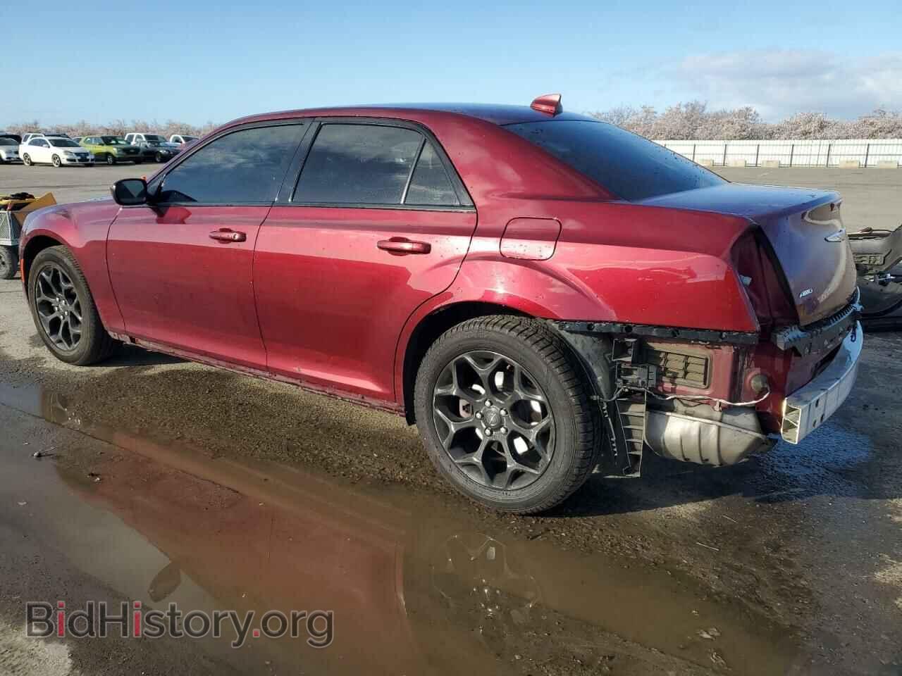 2019 CHRYSLER 300 - VIN: 2C3CCAGG6KH569760 - Photo 2