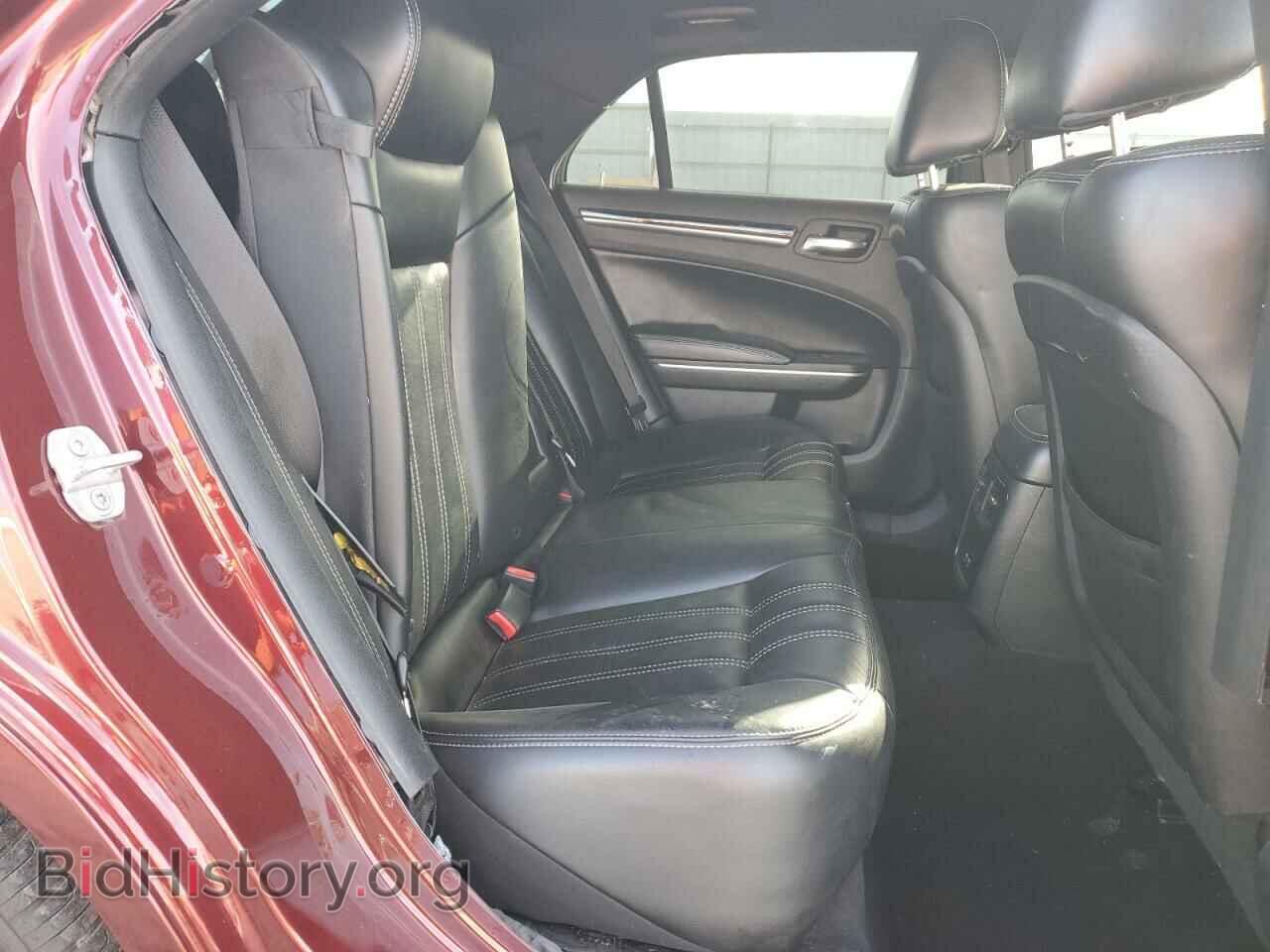 2019 CHRYSLER 300 - VIN: 2C3CCAGG6KH569760 - Photo 10