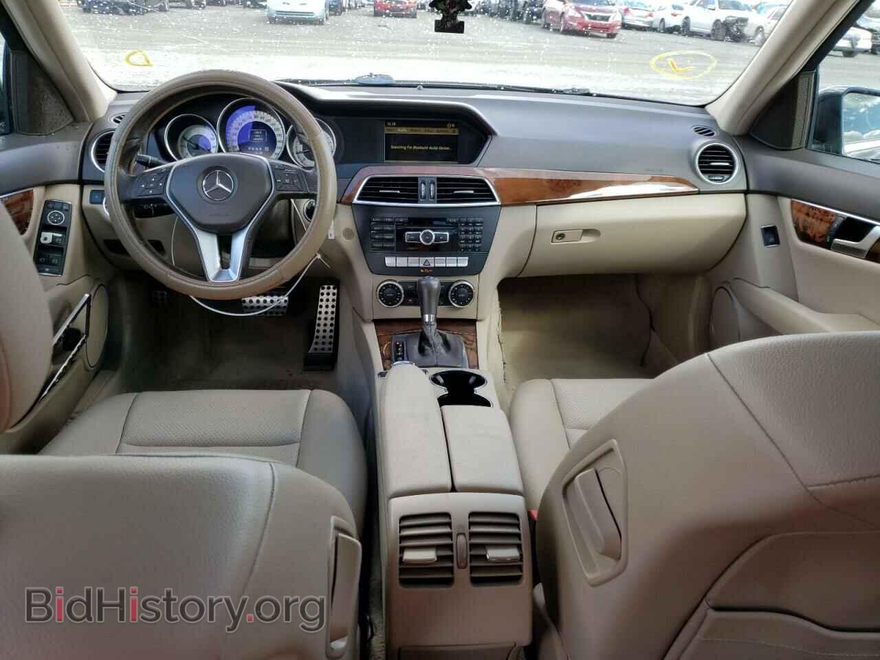 2012 MERCEDES-BENZ C-CLASS - VIN: WDDGF4HB1CA636943 - Фото 8
