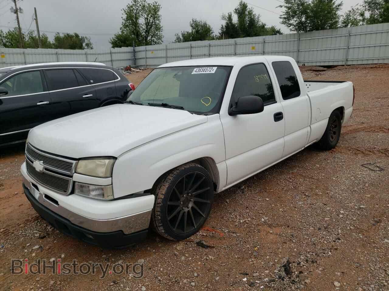 2006 CHEVROLET SILVERADO - VIN: 2GCEC19T861112235 - Фото 2