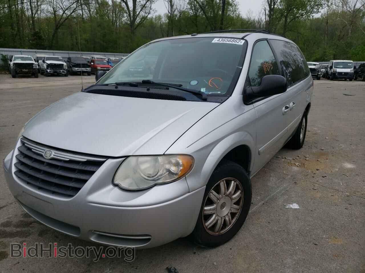 2006 CHRYSLER MINIVAN - VIN: 2A4GP54L66R926908 - Фото 2