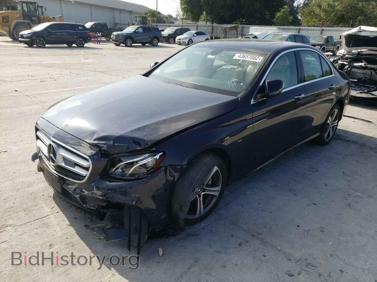 2019 MERCEDES-BENZ E-CLASS - VIN: WDDZF4KB8KA559357 - Фото 2