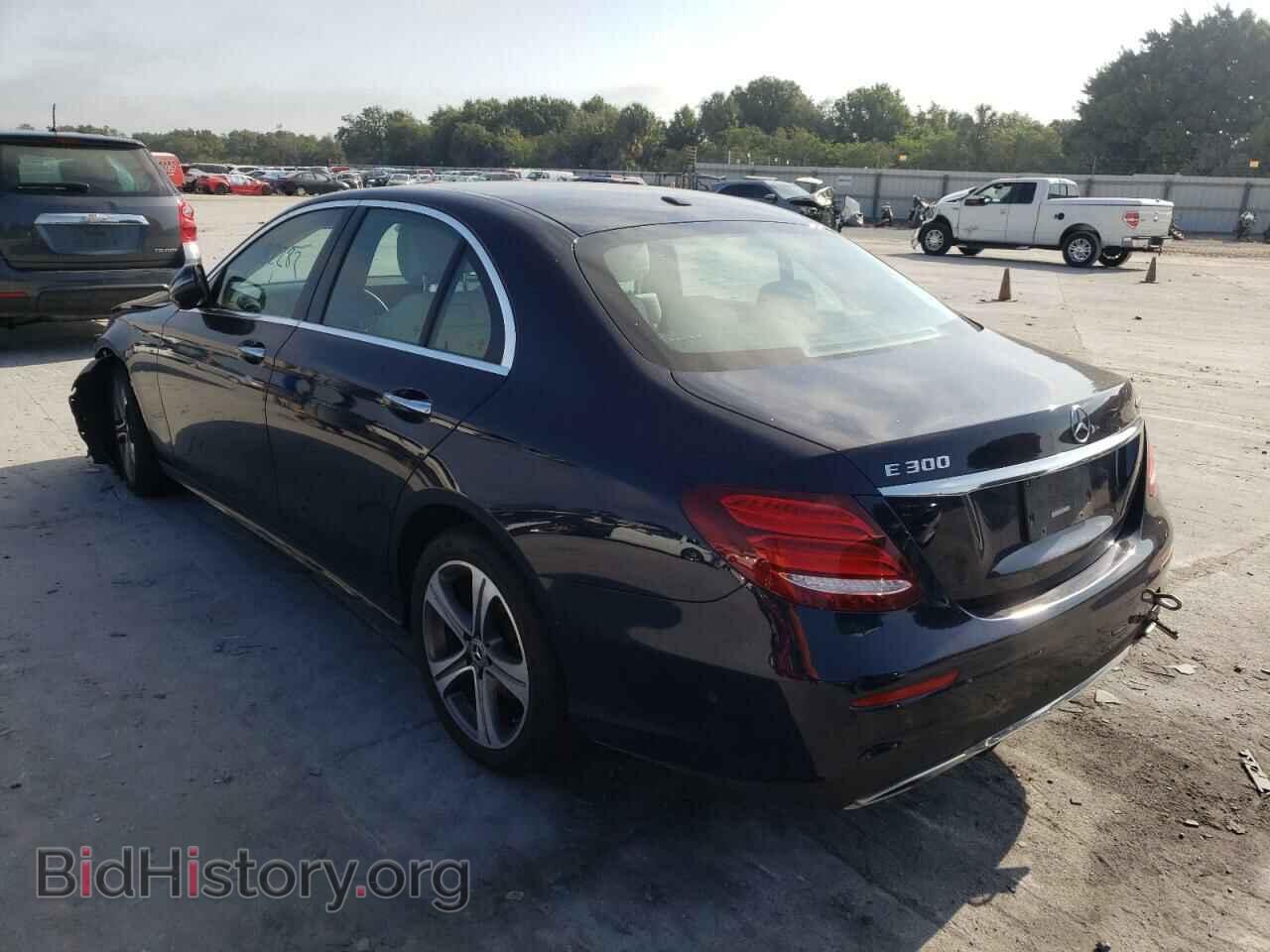 2019 MERCEDES-BENZ E-CLASS - VIN: WDDZF4KB8KA559357 - Фото 3