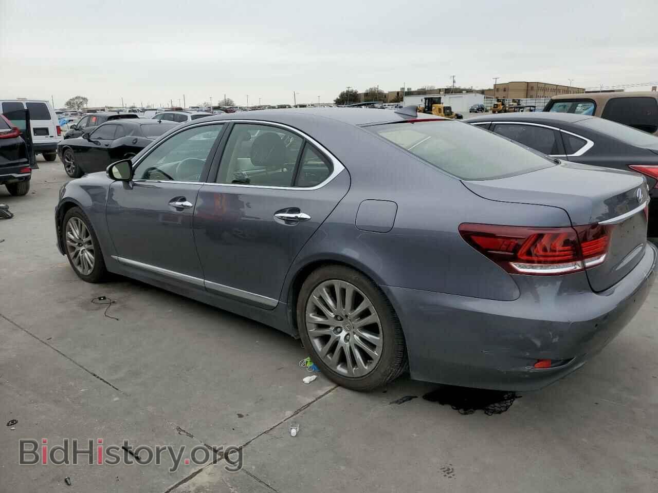 2016 LEXUS LS460 - VIN: JTHBL5EF6G5140043 - Photo 2