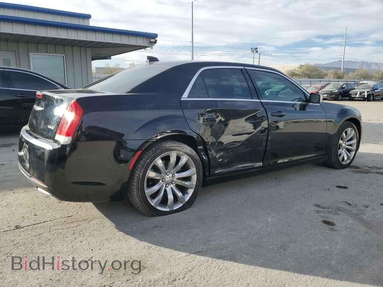 2018 CHRYSLER 300 - VIN: 2C3CCAAG5JH327162 - Фото 3
