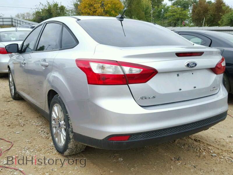 2012 Ford FOCUS (VIN 1FAHP3F22CL478194) — photo 3 of 10