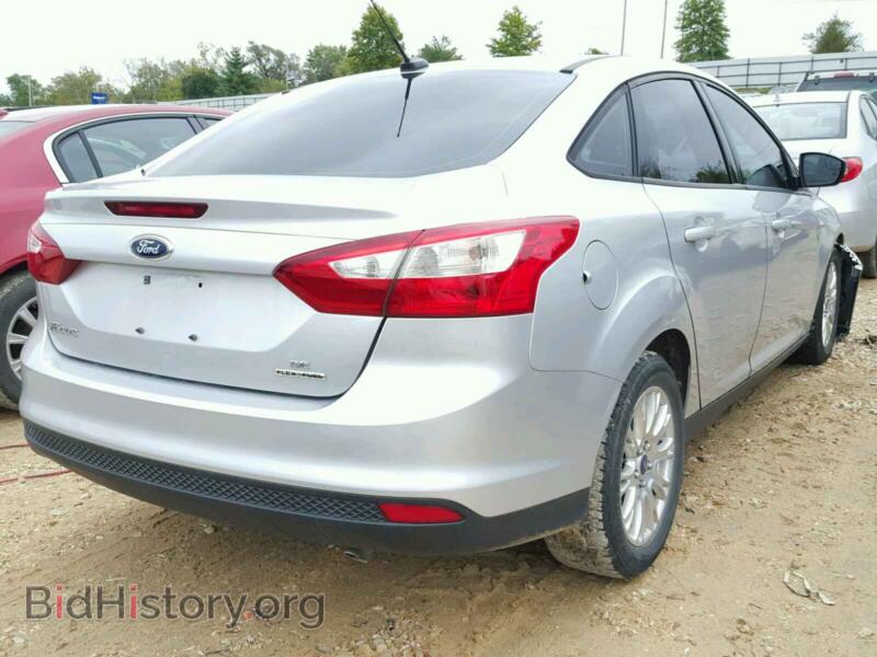 2012 Ford FOCUS (VIN 1FAHP3F22CL478194) — photo 4 of 10