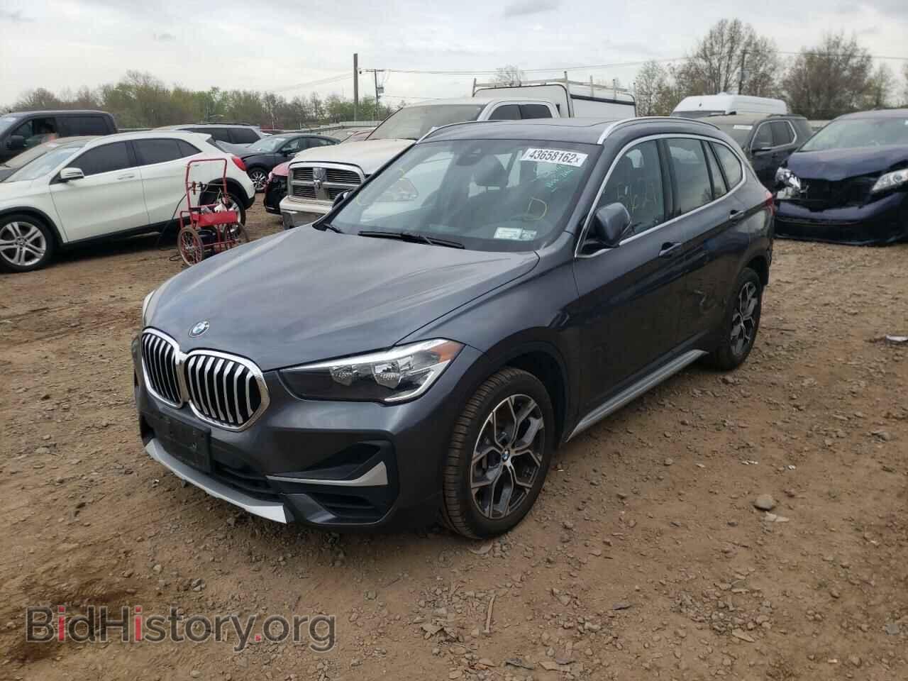 2021 BMW X1 - VIN: WBXJG9C03M5S15769 - Фото 2