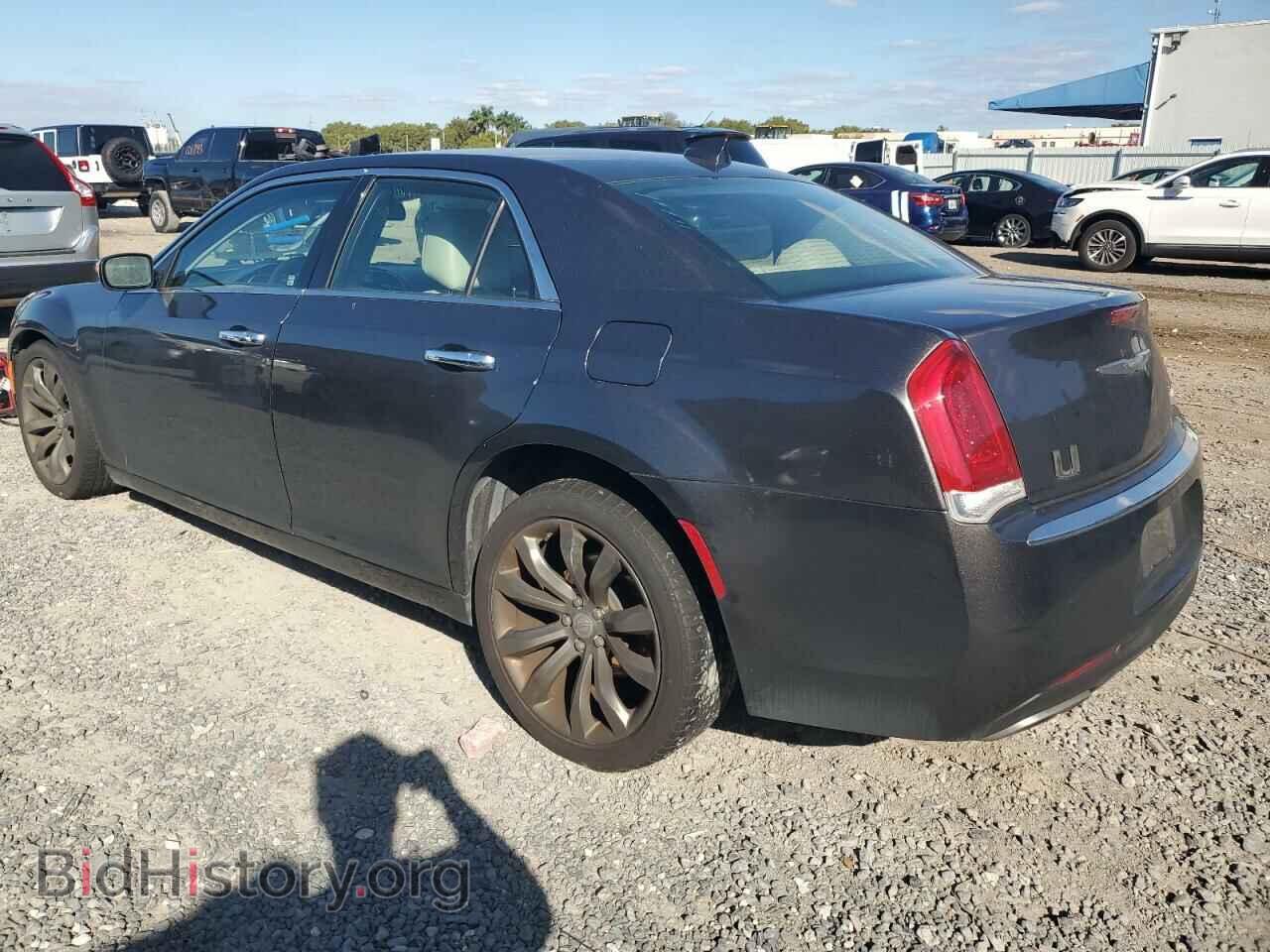 2018 CHRYSLER 300 - VIN: 2C3CCAEG9JH136631 - Фото 2