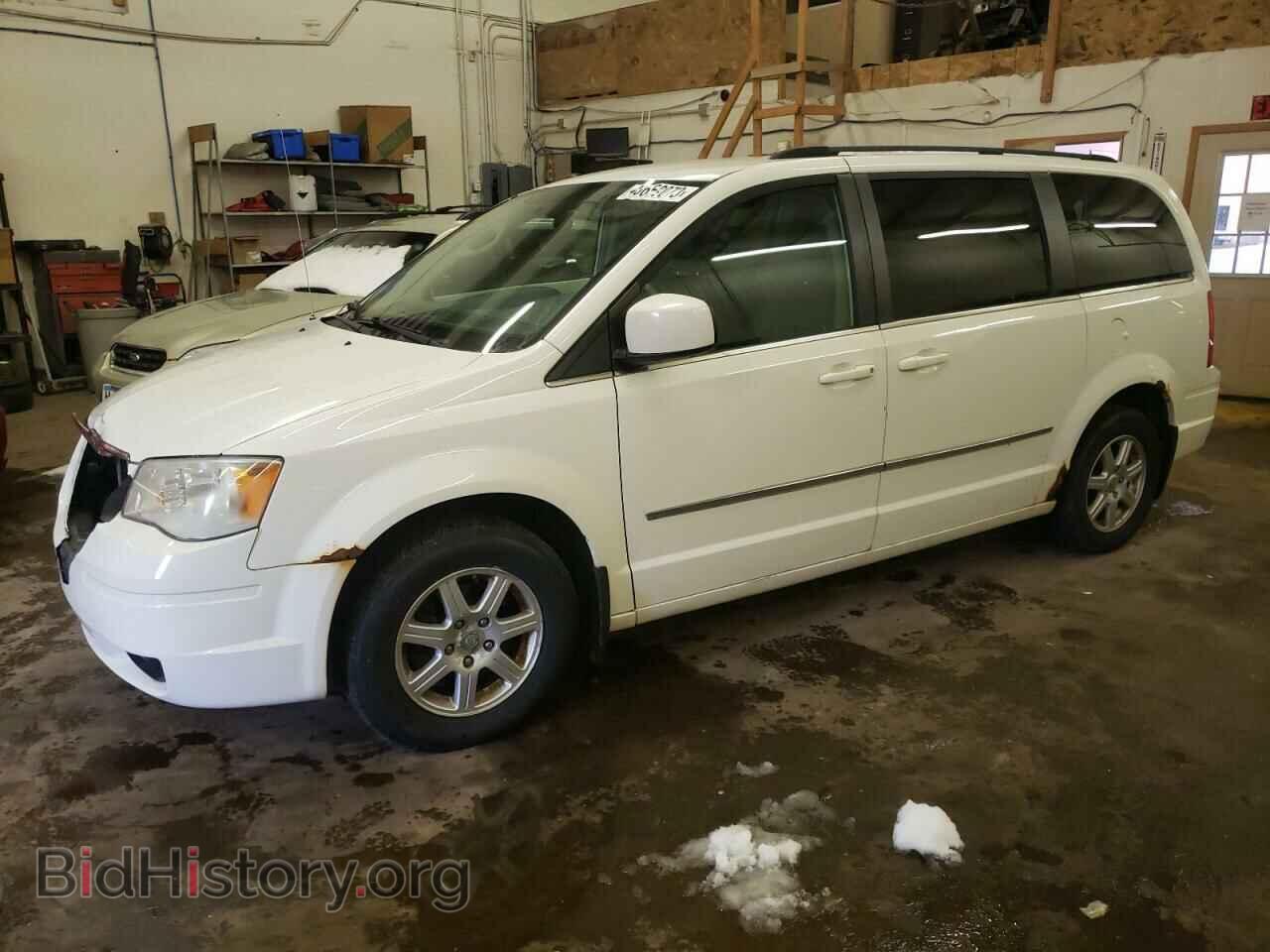 Photo 2A4RR5D17AR284757 - CHRYSLER MINIVAN 2010
