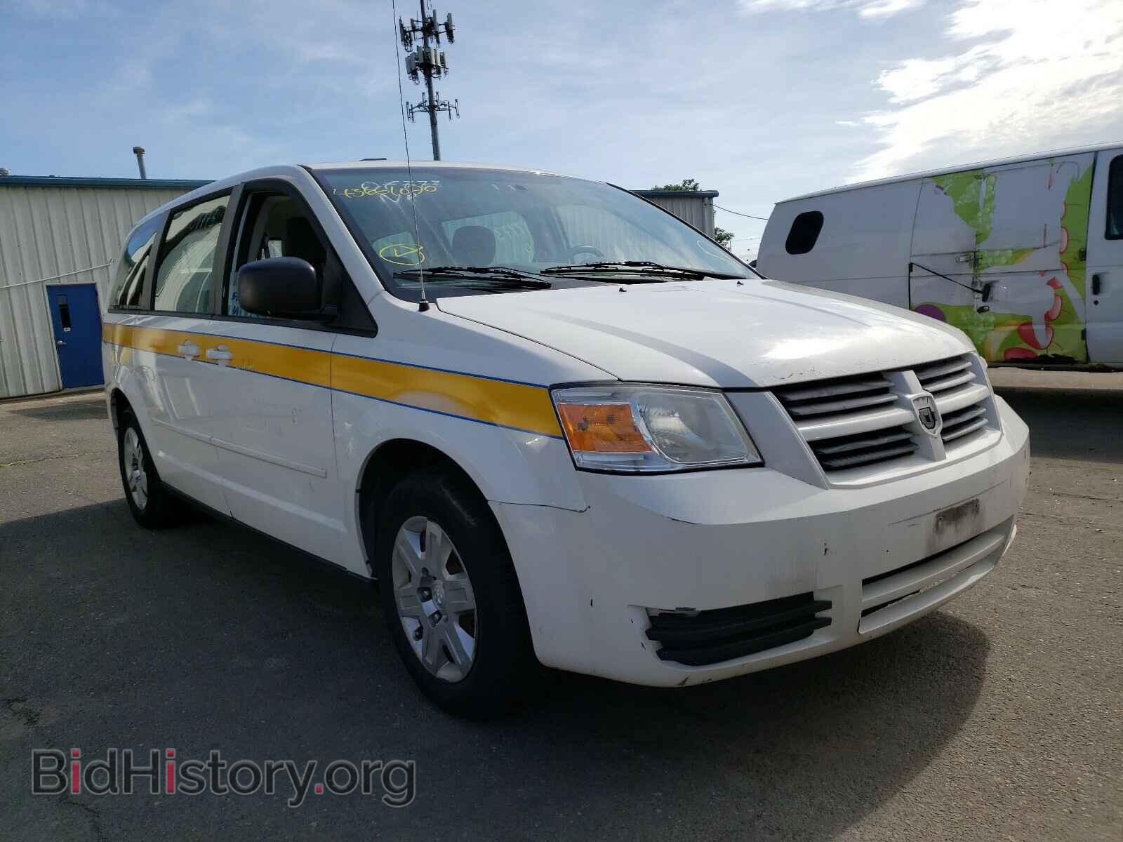 Photo 2D4RN4DE7AR192355 - DODGE CARAVAN 2010