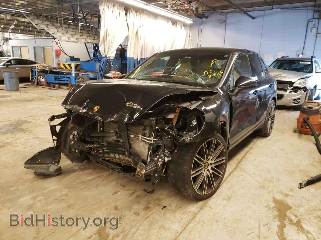 2016 PORSCHE CAYENNE - VIN: WP1AA2A29GLA04598 - Photo 2