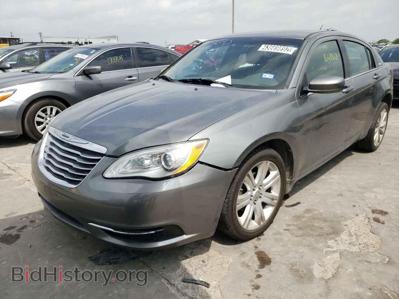 2013 CHRYSLER 200 - VIN: 1C3CCBBB2DN734456 - Фото 2