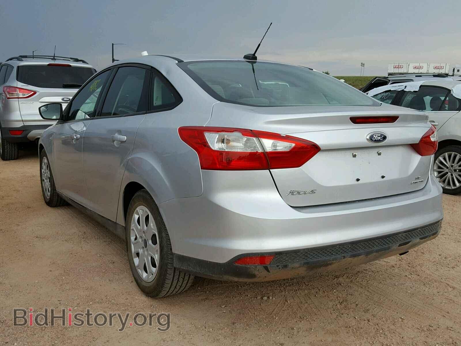 2012 Ford FOCUS (VIN 1FAHP3F21CL417631) — photo 3 of 10