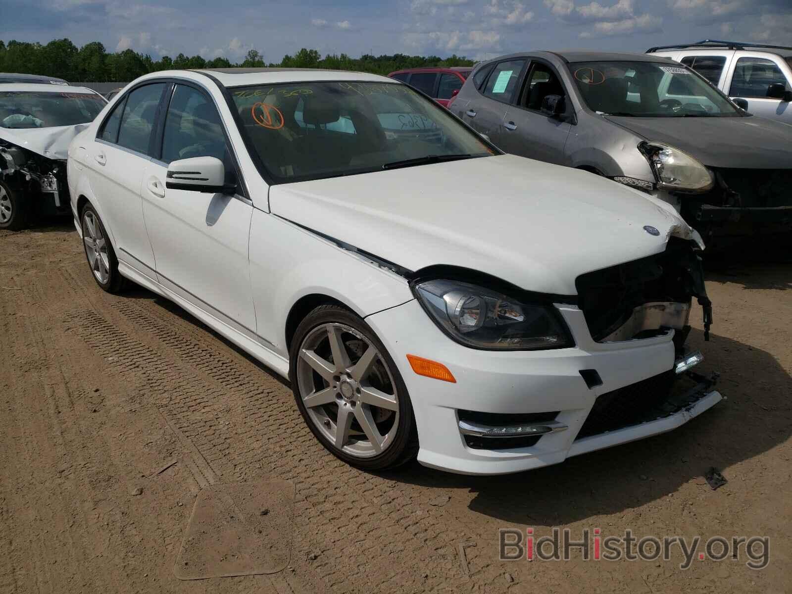 Photo WDDGF8AB9EG237344 - MERCEDES-BENZ C CLASS 2014