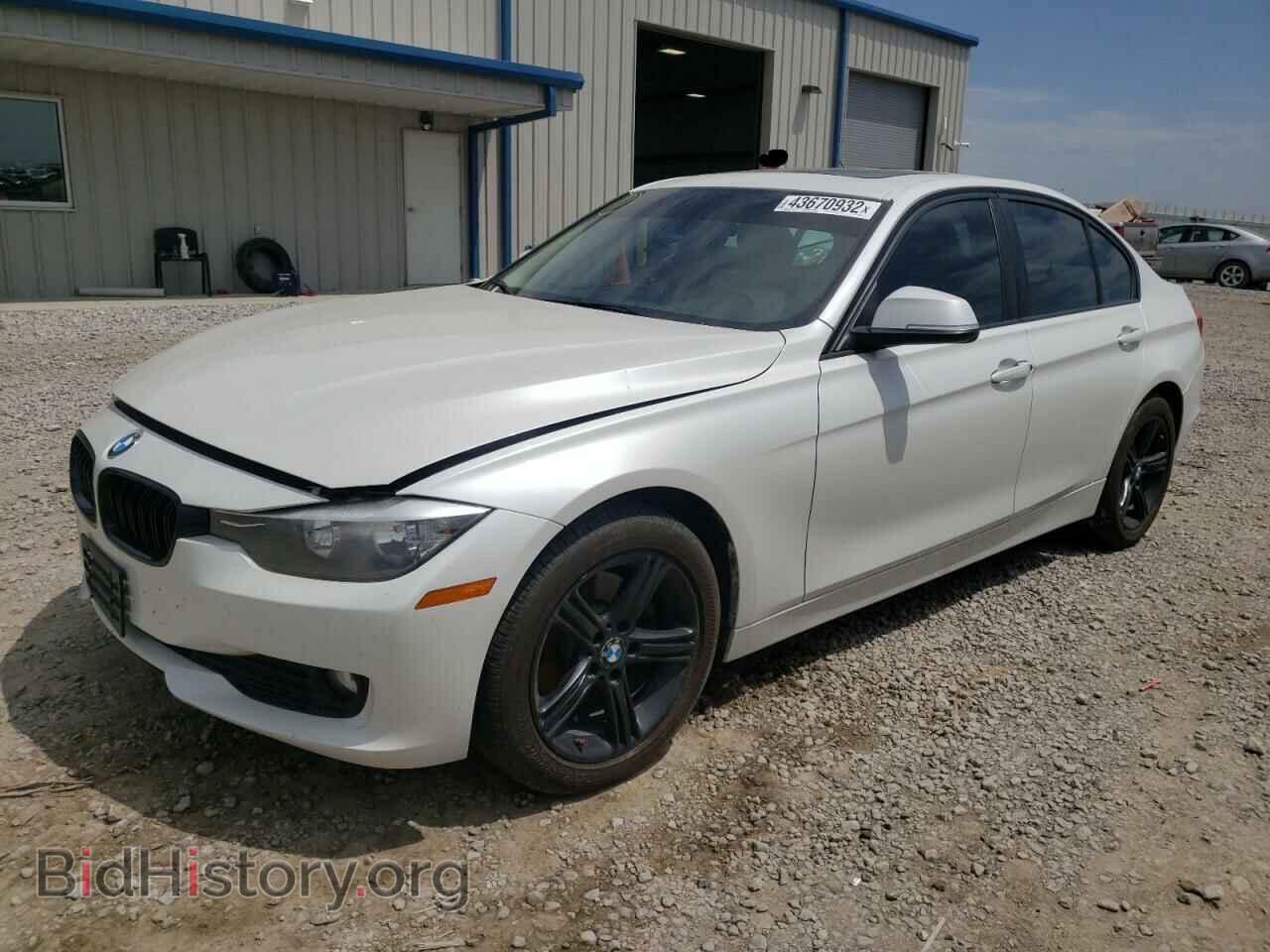 2013 BMW 3 SERIES - VIN: WBA3C3C50DF980763 - Фото 2