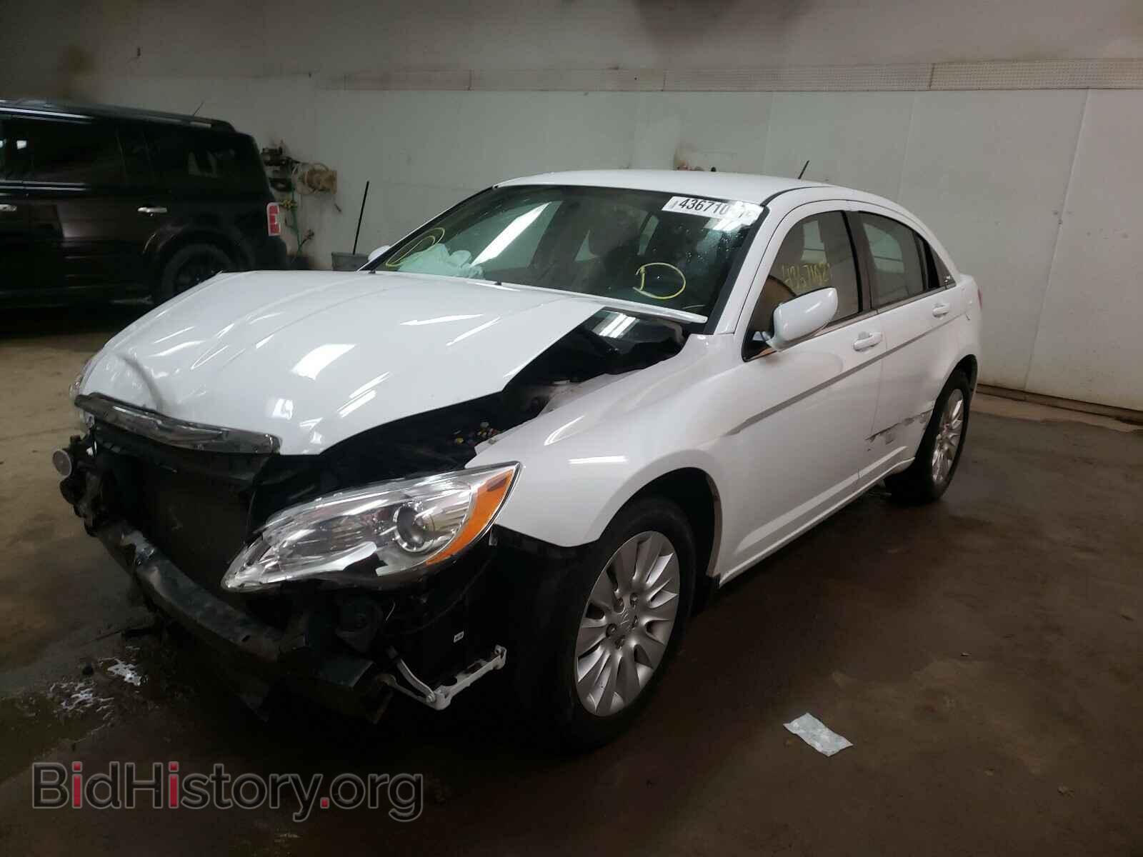2012 CHRYSLER 200 - VIN: 1C3CCBAB4CN138829 - Фото 2
