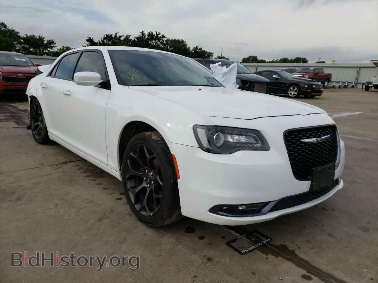 Фотография 2C3CCABG7KH539450 - CHRYSLER 300 2019
