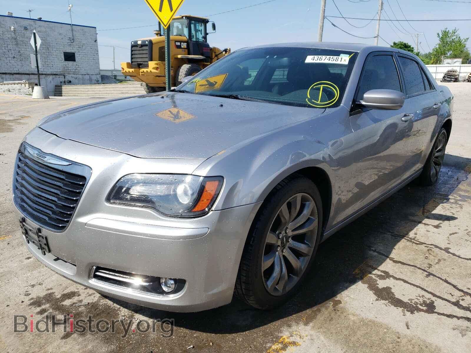 2014 CHRYSLER 300 - VIN: 2C3CCABG5EH380111 - Фото 2