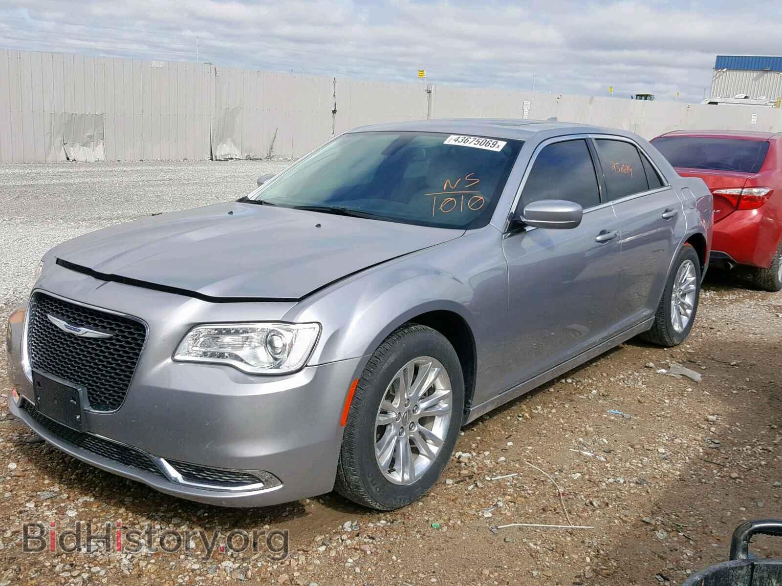 2017 CHRYSLER 300 - VIN: 2C3CCAAG5HH591010 - Фото 2