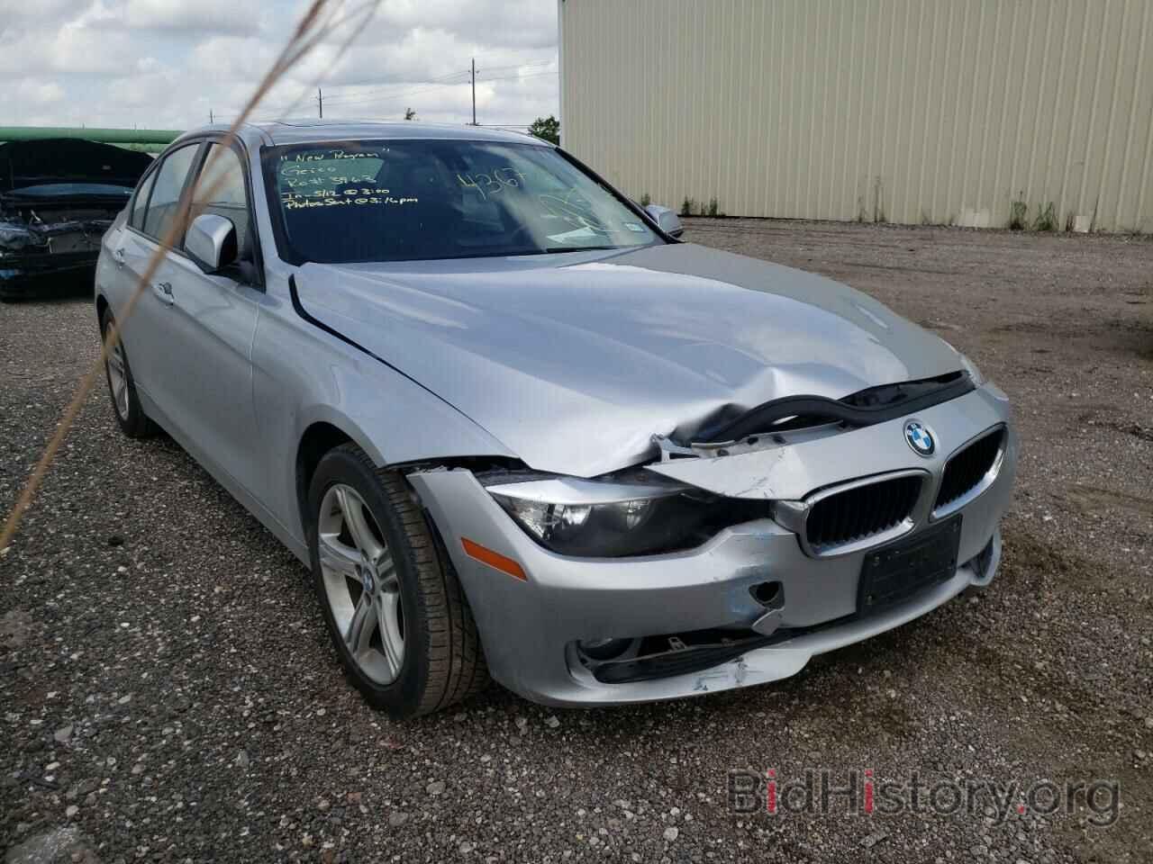 Photo WBA3A5C59DF601115 - BMW 3 SERIES 2013